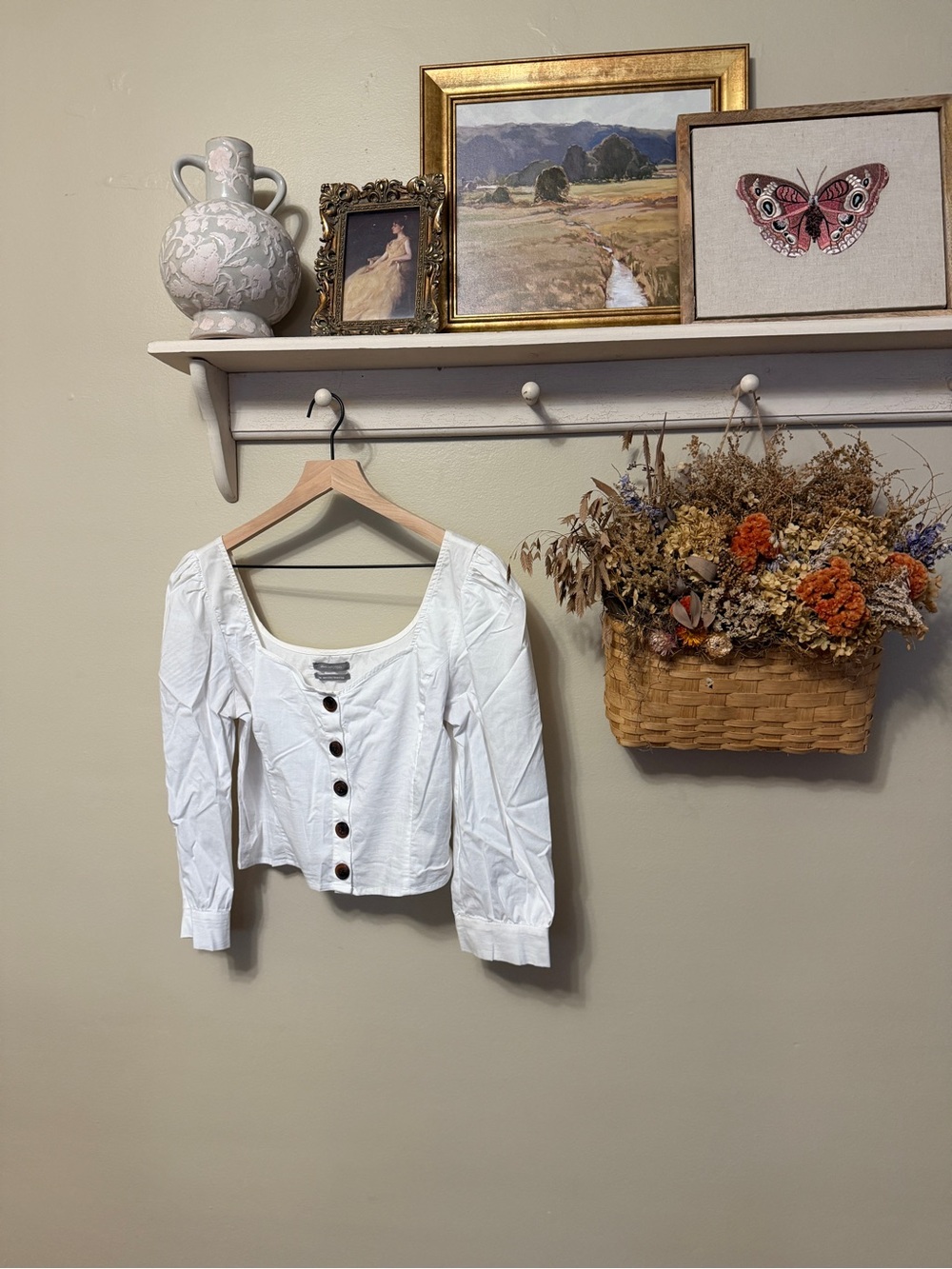 Urban Outfitters White Button-Front Puff Sleeve Blouse